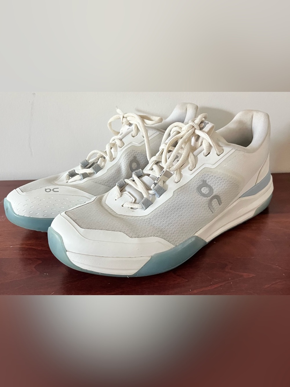 ON Court The Roger Advantage Pro Women’s Multi Court Shoes Tennis 10.5